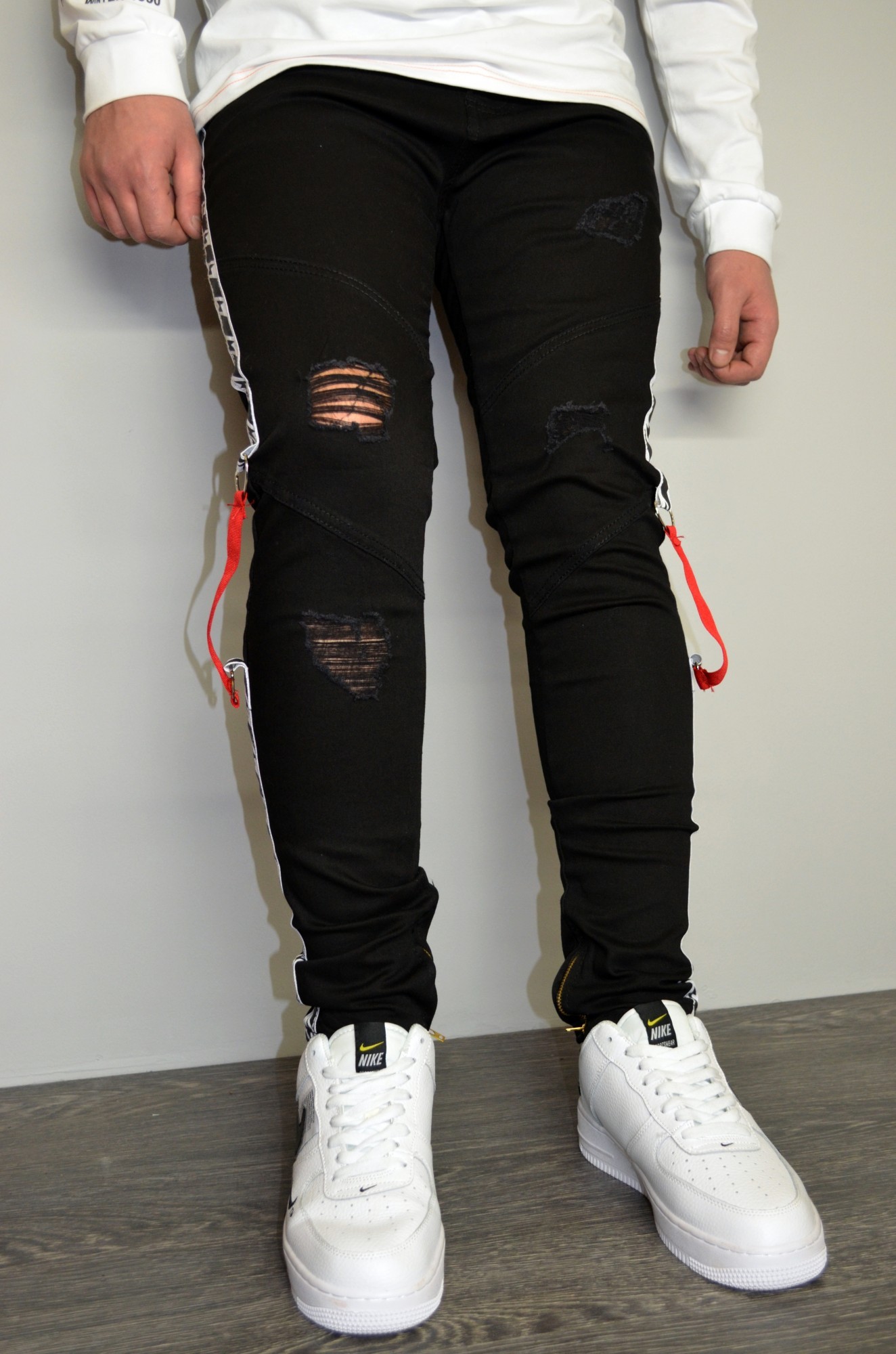 Мужские джинсы hype drive black размер J-028, Мужские джинсы hype drive black размер S J-028
Мужские джинсы hype drive black размер J-028, Мужские джинсы hype drive black размер S J-028