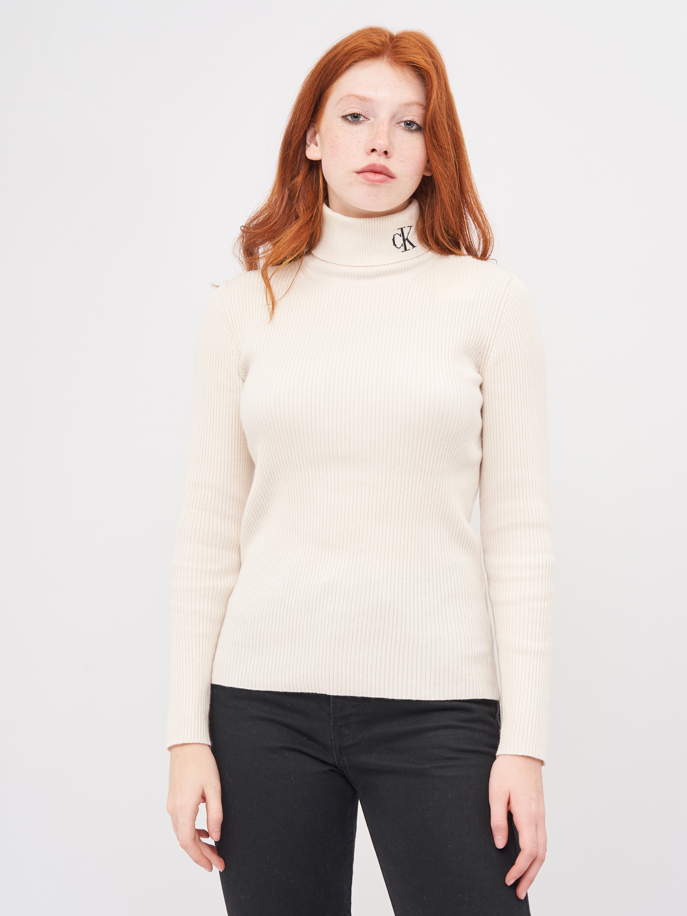 Гольф Calvin Klein Jeans Rib Roll Neck with CK J20J214821-AEO M Soft Cream/Bright White
Гольф Calvin Klein Jeans Rib Roll Neck with CK J20J214821-AEO M Soft Cream/Bright White