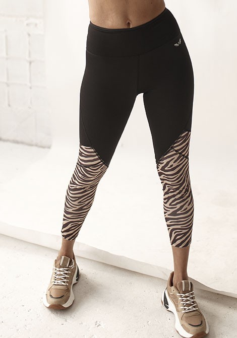 Женские спортивные лосины DressFit FELIX black/zebra S/M
Женские спортивные лосины DressFit FELIX black/zebra S/M