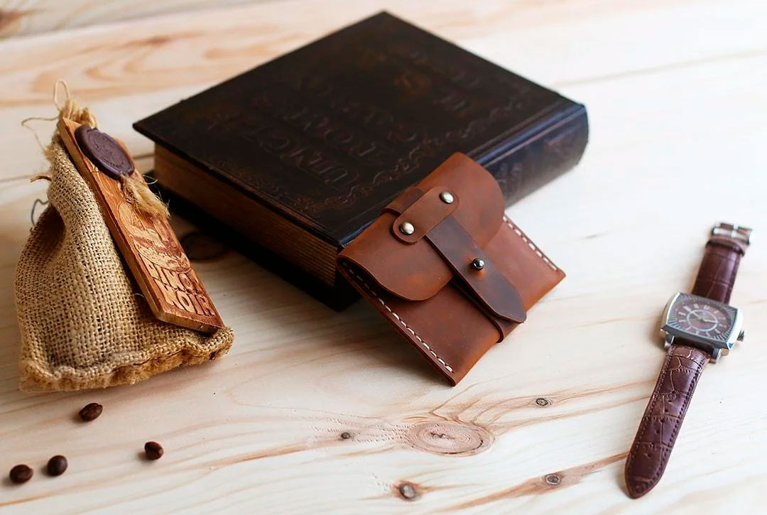 Кардхолдер Gridasov Leathercraft Wild West из натуральной кожи коричневый (CR-008-BR)
Кардхолдер Gridasov Leathercraft Wild West из натуральной кожи коричневый (CR-008-BR)