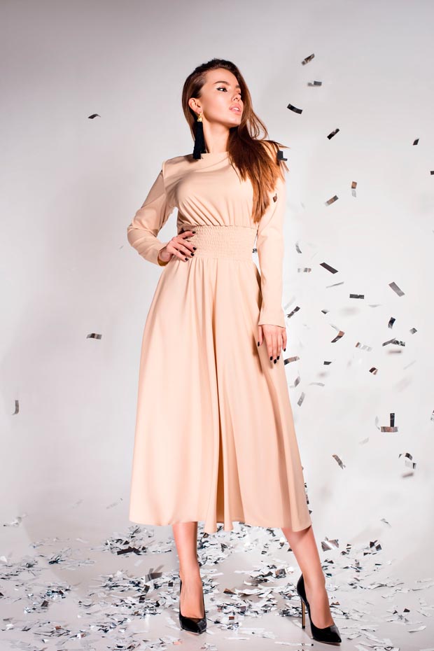 Женское JADONE FASHION платье из софта с юбкой полусолнце Ариэль цвет бежевый XL (Платье Ариэль бежевый)
Женское JADONE FASHION платье из софта с юбкой полусолнце Ариэль цвет бежевый XL (Платье Ариэль бежевый)