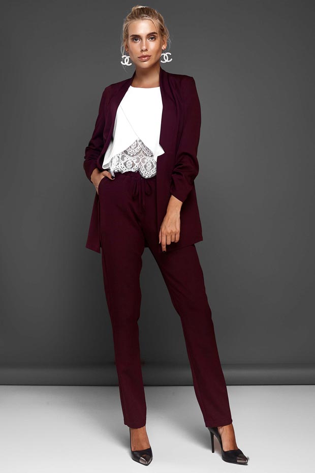 Женский JADONE FASHION костюм из костюмной ткани с брюками и резинкой на поясе Фейт цвет бордовый (Костюм Фейт с брюками марсала, Женский JADONE FASHION костюм из костюмной ткани с брюками и резинкой на поясе Фейт цвет бордовый M (Костюм Фейт с брюками м
Женский JADONE FASHION костюм из костюмной ткани с брюками и резинкой на поясе Фейт цвет бордовый (Костюм Фейт с брюками марсала, Женский JADONE FASHION костюм из костюмной ткани с брюками и резинкой на поясе Фейт цвет бордовый M (Костюм Фейт с брюками м