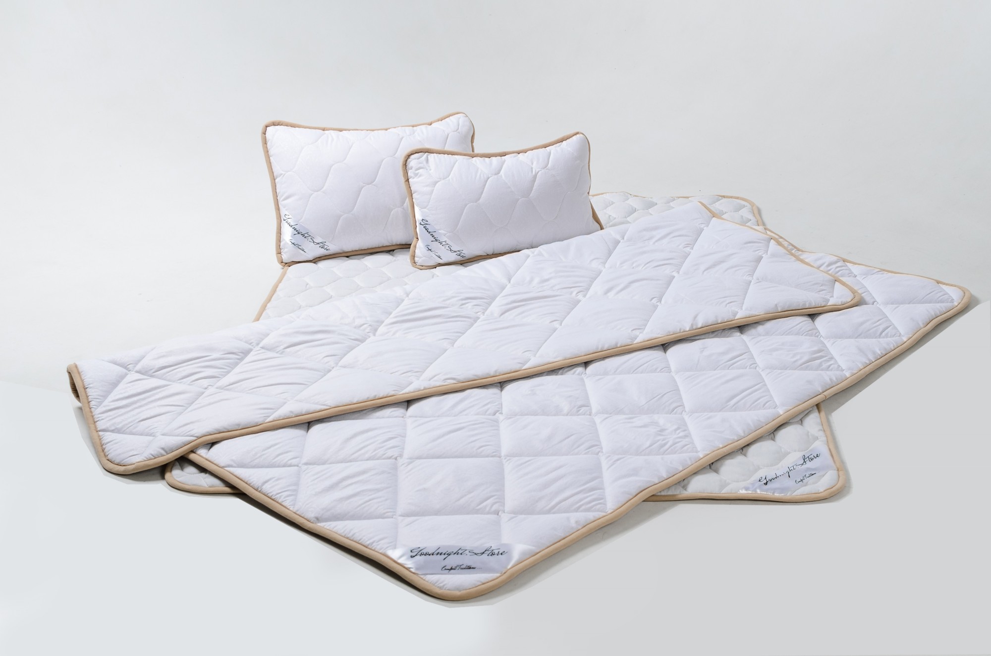 Комплект Goodnight.Store (Max): Ковдра 180х200 + Наматрасник 160х200 + Подушка 40х60 2шт. Двохспальний колір Білий
Комплект Goodnight.Store (Max): Ковдра 180х200 + Наматрасник 160х200 + Подушка 40х60 2шт. Двохспальний колір Білий