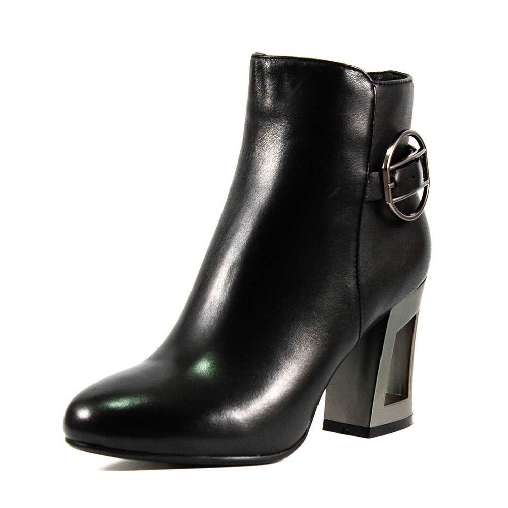Ботильоны женские Fabio Monelli RA1075-D5 черная кожа (37)
Ботильоны женские Fabio Monelli RA1075-D5 черная кожа (37)