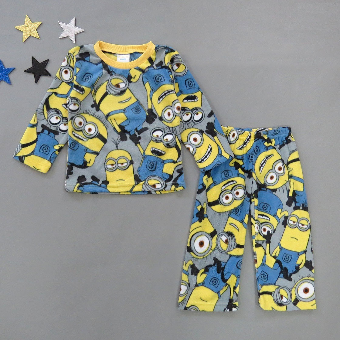 Флисовая пижама Minions ILLUMINATION entertainment для мальчика 98-104 см Серая 16987
Флисовая пижама Minions ILLUMINATION entertainment для мальчика 98-104 см Серая 16987
