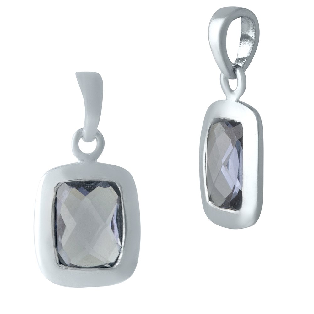 Серебряная подвеска с олександритом 
Серебряная подвеска с олександритом