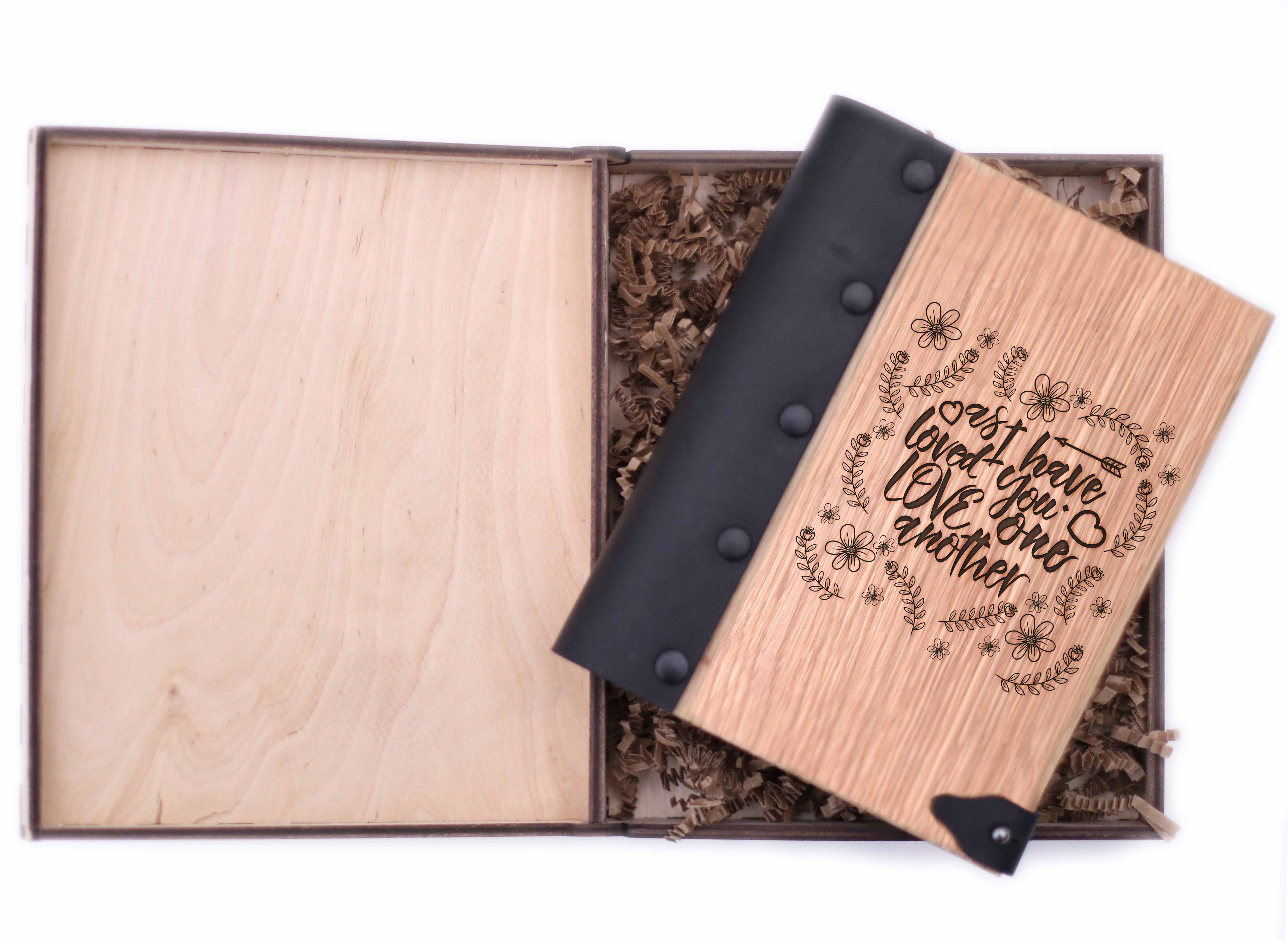 Блокнот WOODEN NOTEBOOK Love one another Деревянная обложка А6 в точку 80 листов (WN0145)
Блокнот WOODEN NOTEBOOK Love one another Деревянная обложка А6 в точку 80 листов (WN0145)