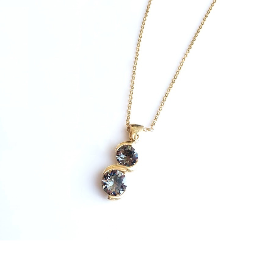 Подвеска Karpinski с двойным кристаллом Swarovski оливкового цвета C7996Au, длина 47 см
Подвеска Karpinski с двойным кристаллом Swarovski оливкового цвета C7996Au, длина 47 см