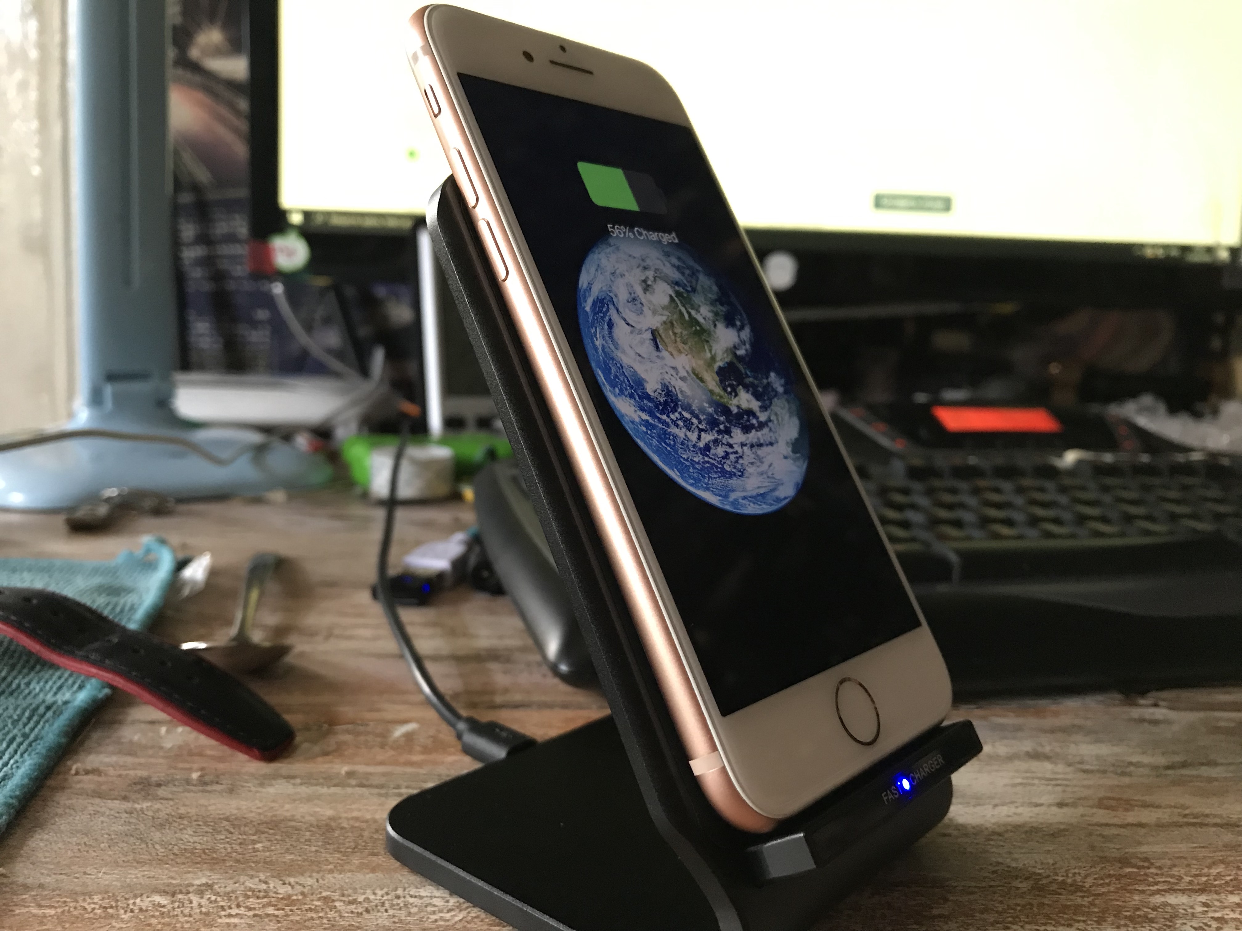 Беспроводное зарядное устройство OMG Qi Fast Wireless Charging Stand Black  – отзывы покупателей | ROZETKA