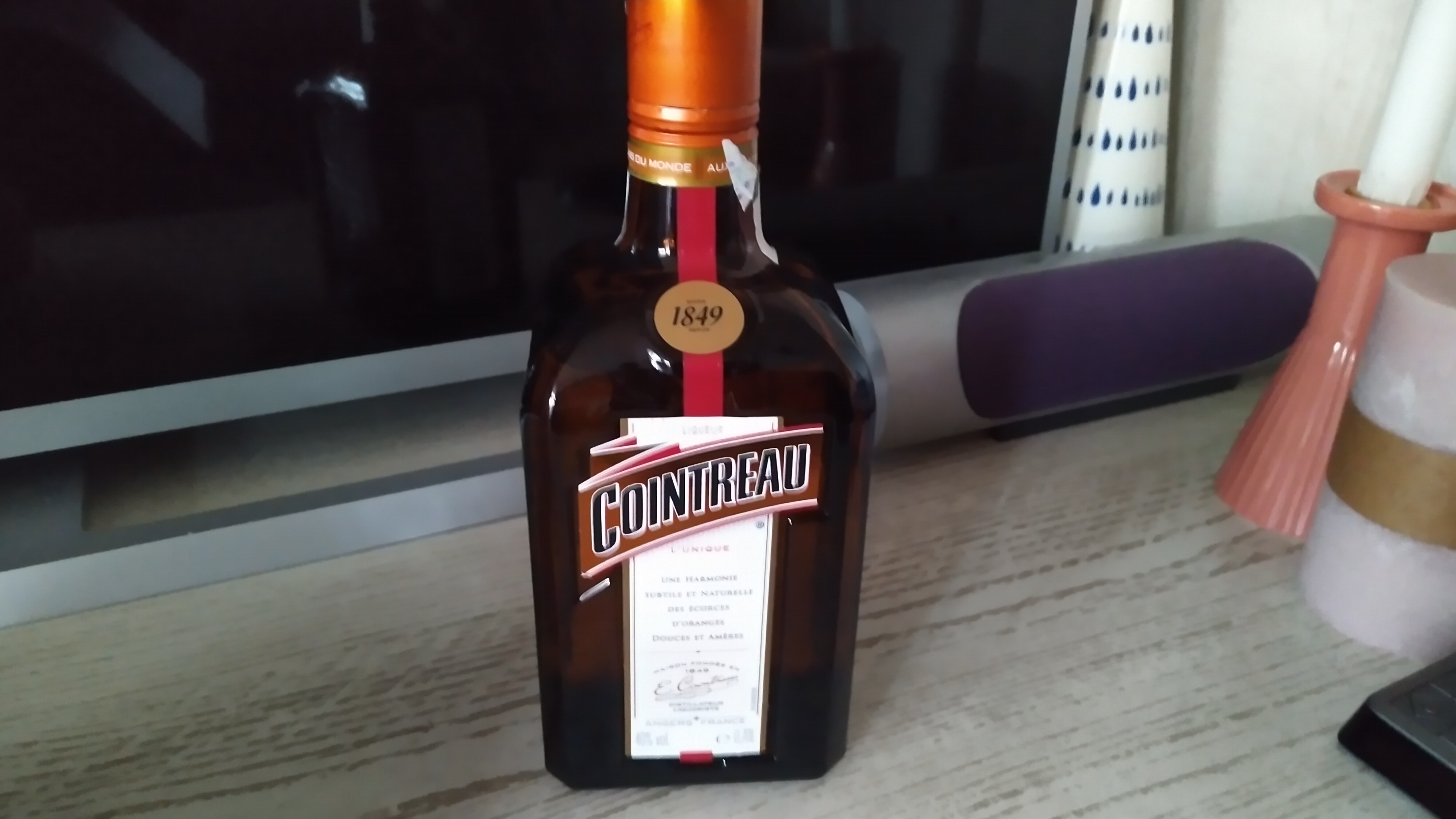 Ликер Cointreau 0.7 л 40% (3035542004206) – фото, отзывы, характеристики в  интернет-магазине ROZETKA | Купить в Украине: Киеве, Харькове, Днепре,  Одессе, Запорожье, Львове