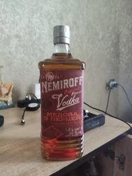 Настойка Nemiroff Украинская медовая с перцем 1 л 40% (4820181420918) фото от покупателей 1