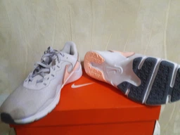 Женские кроссовки для тренировок Nike W Legend Essential 2 CQ9545-001 40.5 (9) 26 см (19449795812515) фото от покупателей 3