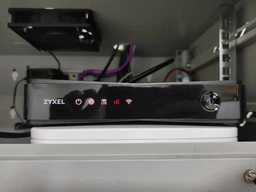 Маршрутизатор Zyxel LTE3301 PLUS