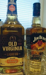 Лікер Old Virginia Honey 0.7 л 30% (3147699110607)