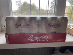 Упаковка пива Budweiser Budvar светлое фильтрованное 5% 0.5 л x 24 шт (8594403352122_8594403707687_8594403707618_8594403709018) фото от покупателей 11