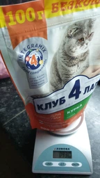 Корм сухий Club 4 Paws для котів з куркою 300 г (4820083909795)