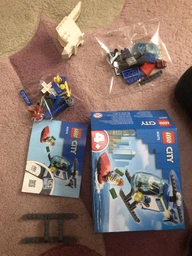 Конструктор LEGO City Police Полицейский вертолет 51 деталь (60275) фото от покупателей 6