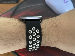 Ремешок для Amazfit BIP | Bip Lite | Bip U / Pro/ Mini | GTS | GTS 2 /3 | Gtr 42mm силиконовый перфорированный 20мм Черно Белый BeWatch (1010112) фото от покупателей 8