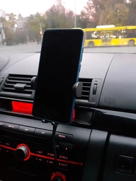 Автодержатель для телефона с беспроводной зарядкой Promate PowerMount-15W Black (powermount-15w.black) фото от покупателей 4