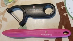 Овощечистка Victorinox 175 мм, розовая (7.6075.5) фото от покупателей 8
