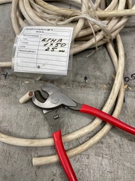 Кусачки Intertool для кабелю 250 мм (HT-0167) фото від покупців 1