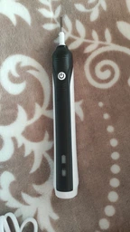 Електрична зубна щітка Oral-B Pro 750 Black (4210201219224_4210201218463) фото від покупців 14