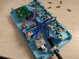 Сітковий фільтр XOKO SP-3-3-1, 2 м, 3 EU розетки, 1 міжнародна розетка, 3 USB сірий фото від покупців 1