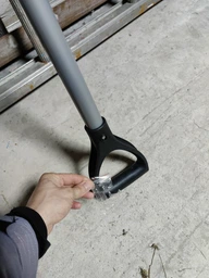 Лопата для уборки снега Intertool 46 x 34 см с Z-образной ручкой 108 см (FT-2023)