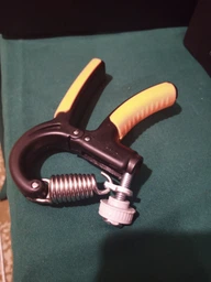 Кистевой пружинный эспандер EasyFit Hand Grip 10-40 кг черный (ручной пружинный тренажер с регулируемой нагрузкой) EF-1040Bk фото от покупателей 2