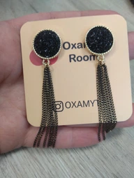 Елегантні сережки жіночі (біжутерія) Oxa з висячими пензликами чорними