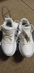 Жіночі кросівки Adidas Strutter GX0671 40.5 (7UK) 25.5 см Ftwwht/Sabemt/Halsil (4065418991520) фото від покупців 16