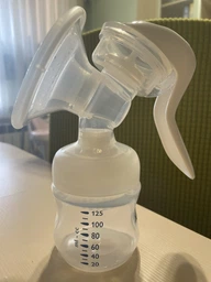 Ручной молокоотсос Philips Avent с бутылочкой 115мл SCF430/10 (SCF430/10) фото від покупців 6
