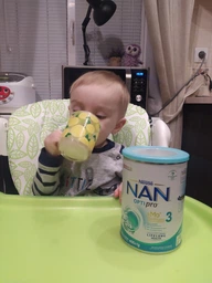 Суха молочна суміш Nestle NAN 3 Optipro з олігосахаридом 2'FL для дітей від 12 місяців 400 г (7613032476175) фото від покупців 14