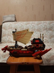Конструктор LEGO Ninjago Летающий корабль Мастера Ву 1781 деталь (71705) фото от покупателей 2
