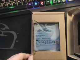 Жорсткий диск Western Digital Ultrastar DC HC550 18TB 7200rpm 512MB WUH721818ALE6L4_0F38459 3.5 SATA III фото від покупців 8