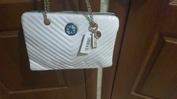 Сумка жіноча Guess Blackely Satchel Status 11 Червона (H2000029674198) фото від покупців 6