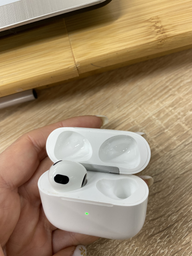 Наушники Apple AirPods with Wireless Charging Case 2021 (3-е поколение) (MME73TY/A) фото от покупателей 5