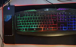 Ігровий килимок для мишки і клавіатури з регульованим RGB підсвічуванням і бездротовою зарядкою RGB LED GAMING MOUSE PAD (30х80 см, чорний) фото від покупців 2
