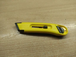Ніж Stanley Utility 19 мм 150 мм (0-10-088) фото від покупців 3