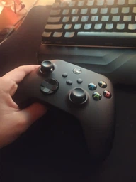 Бездротовий геймпад Microsoft Xbox Wireless Controller + Wireless Adapter for Windows 10 (1VA-00002) фото від покупців 1