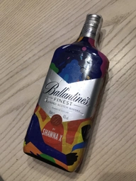 Виски Ballantine's Finest Shawna X 0.7 л 40% (5010106113127L) фото от покупателей 1