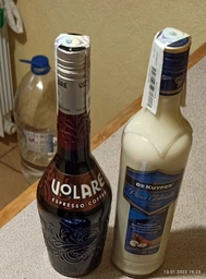 Лікер De Kuyper Pina Colada 0.7 л 14.5% (8713427000073) фото від покупців 2