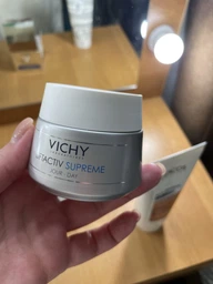 Разглаживающий крем Vichy Liftactiv Hyaluronic Specialist H. A. для коррекции морщин сухой кожи лица 50 мл (3337871328801) фото от покупателей 3