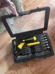 Отвертка Stanley Pistol Grip Ratchet с храповым механизмом и сменными битами (0-63-038)