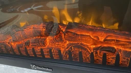 Электрокамин с обогревом Electrolux EFP/P-2520LS фото от покупателей 5