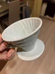 Пуровер BlackBrew V60 02 чорний керамічний для заварювання кави на 1-4 чашки фото від покупців 1