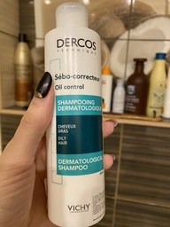 Успокаивающий шампунь Vichy Dercos для чувствительной кожи головы, для нормальных и жирных волос 200 мл (3337875485128)