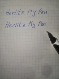 Ручка пір'яна для правші Herlitz My.Pen Black-White Синя Чорний корпус (10999746) фото від покупців 1