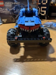 Конструктор Lego Technic Monster Jam Megalodon 260 деталей (42134) фото от покупателей 9