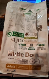 Сухой беззерновий корм Nature's Protection Superior Care White Dogs Grain Free Adult Small and Mini Breeds для взрослых собак малых пород с белой окраской шерсти, с белой рыбой, 17 кг фото от покупателей 3